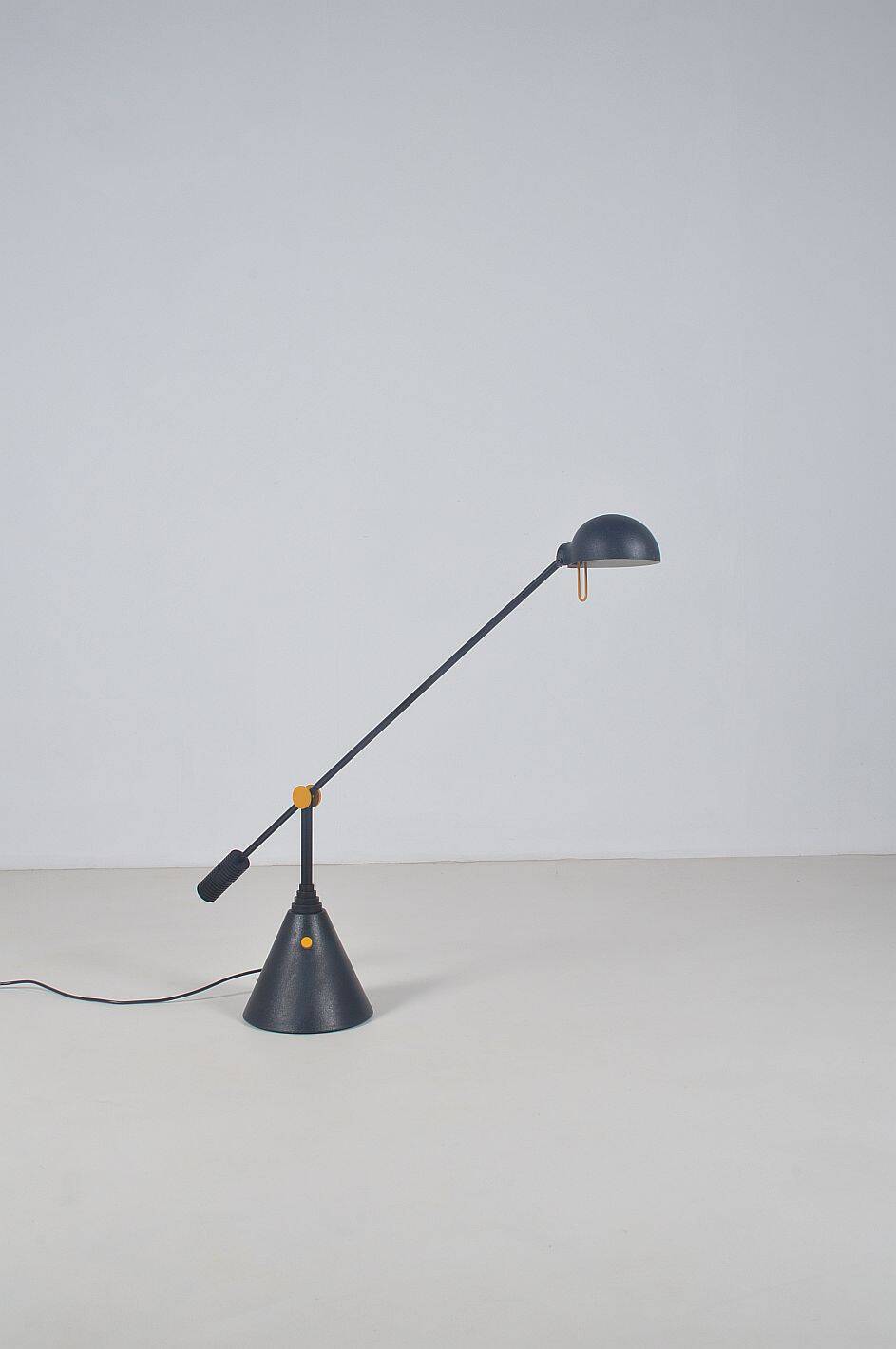 Lampe de bureau italienne réalisée par Luci, années 1980