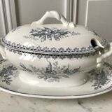 Sauce boat Terre de Fer Société Céramique Maestricht model Thistle made in Holland late nineteenth century