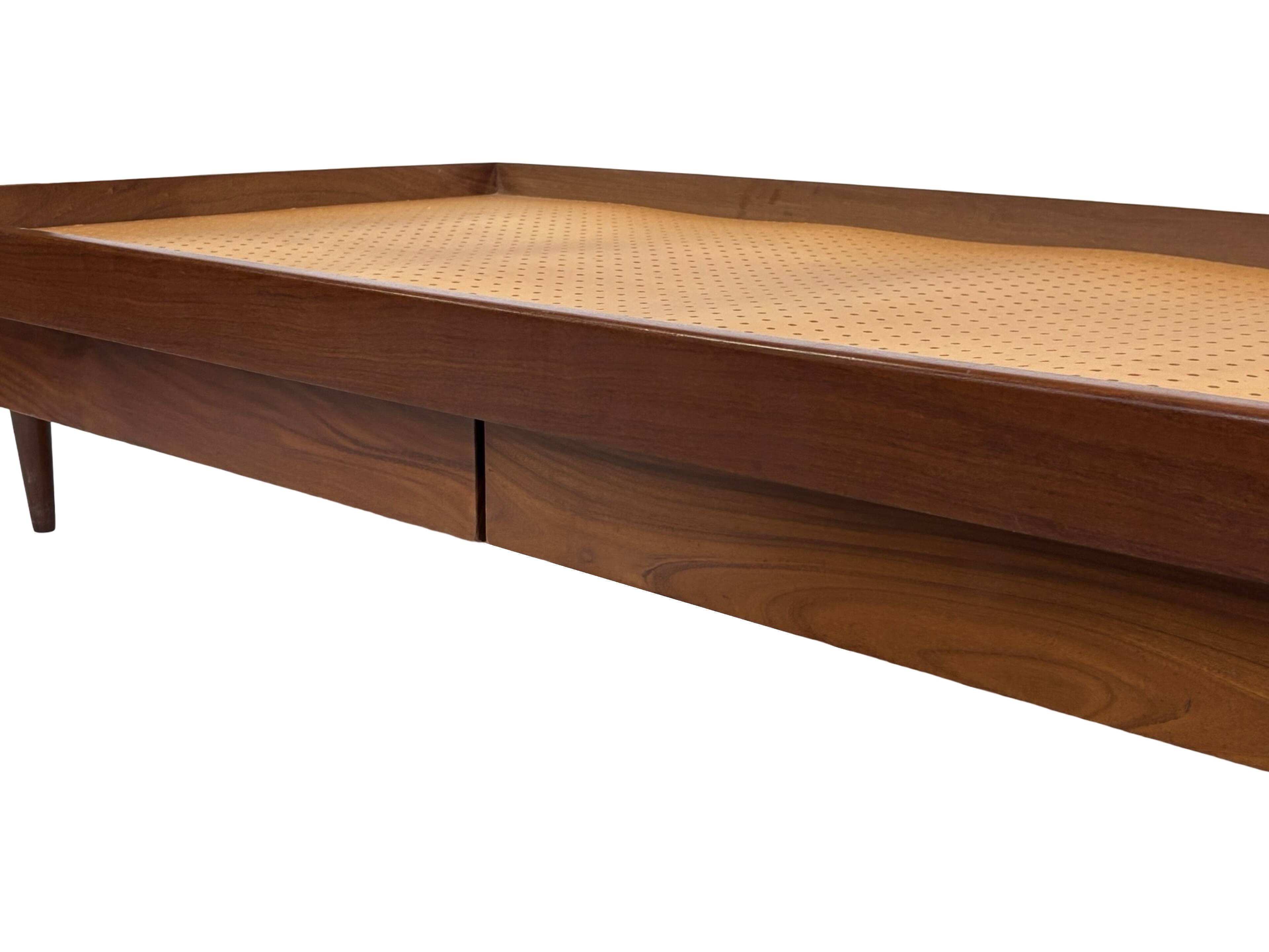 Vintage mid century daybed in teak design with drawers