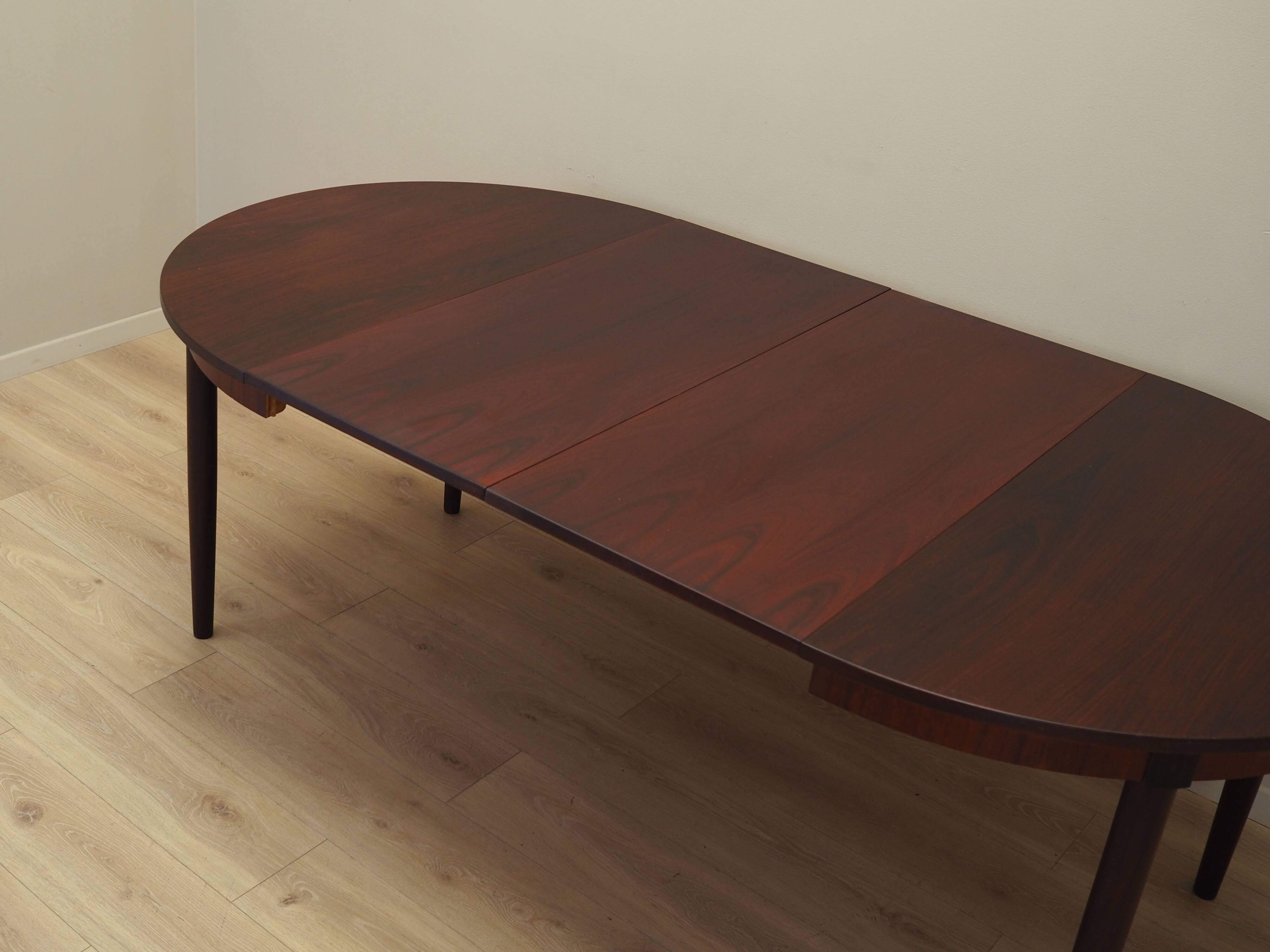 Table ronde en palissandre, design danois, années 1970, production : Danemark