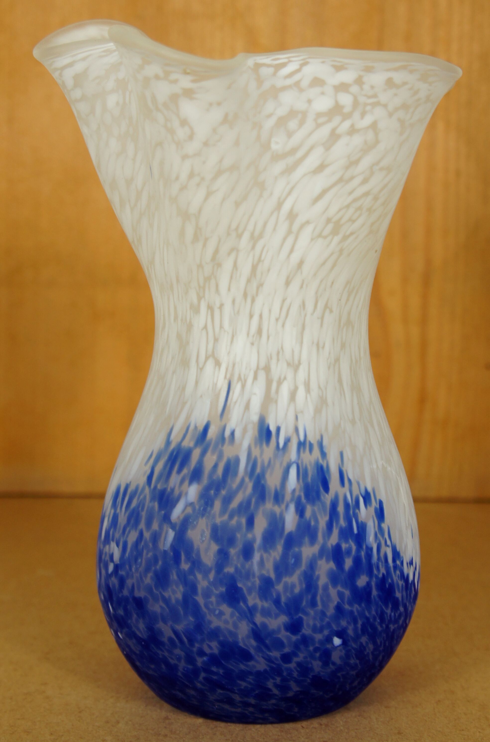 Vase "corolle" en pâte de verre Clichy