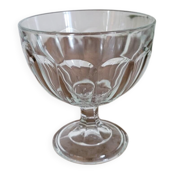 Coupe sur pied en cristal