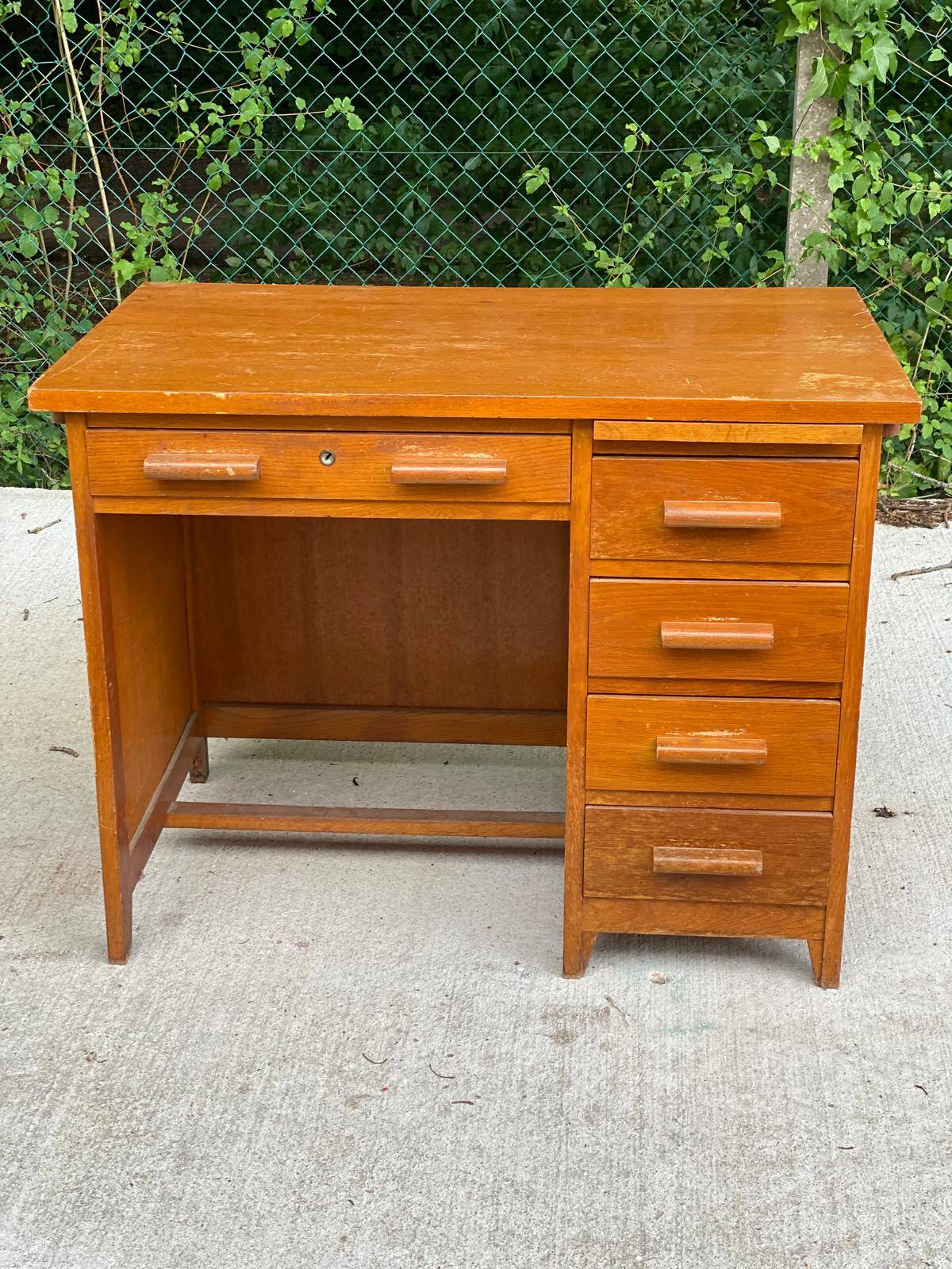 American desk in solid oak wood with 5 drawers