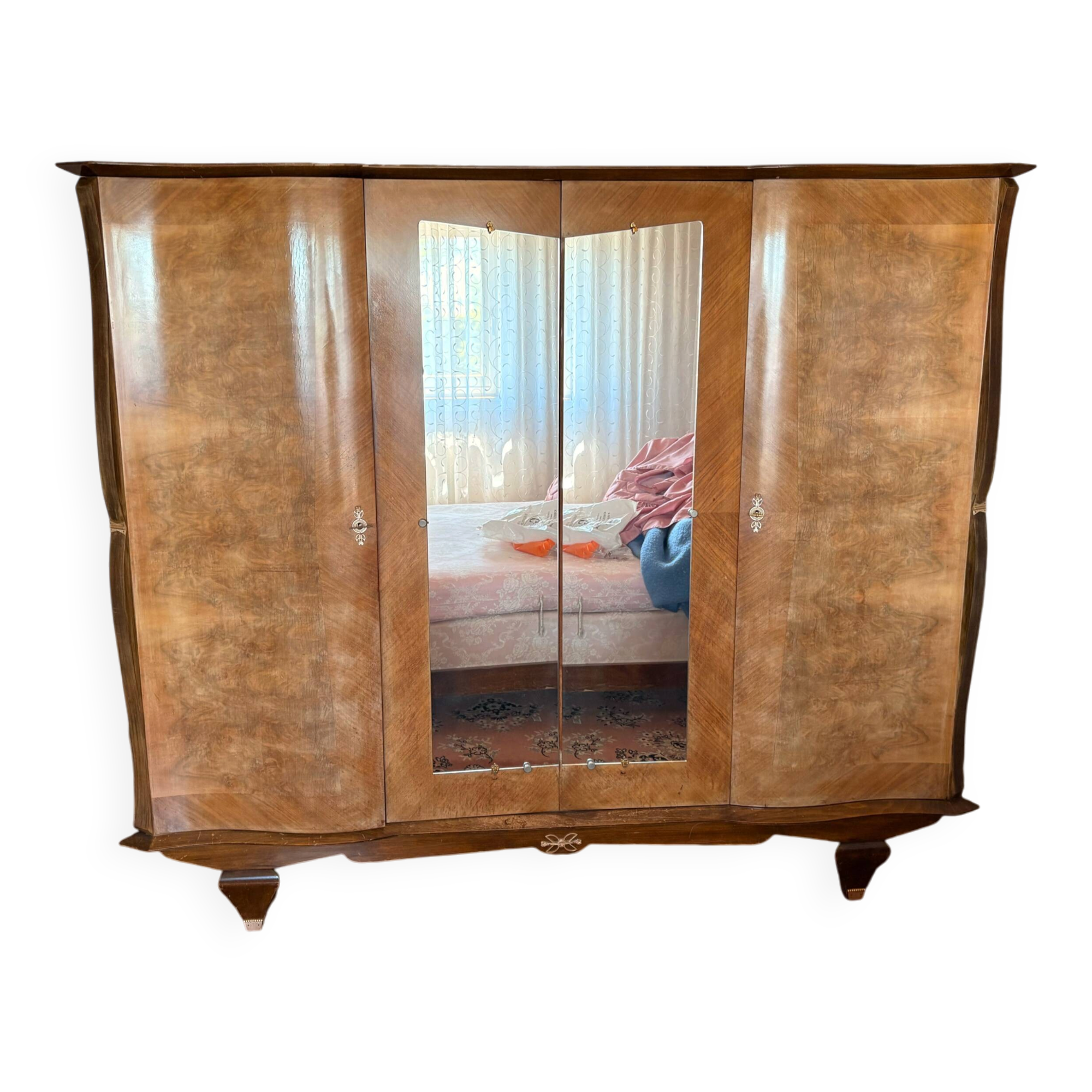 Grande armoire vintage en loupe de noyer - style Art Déco