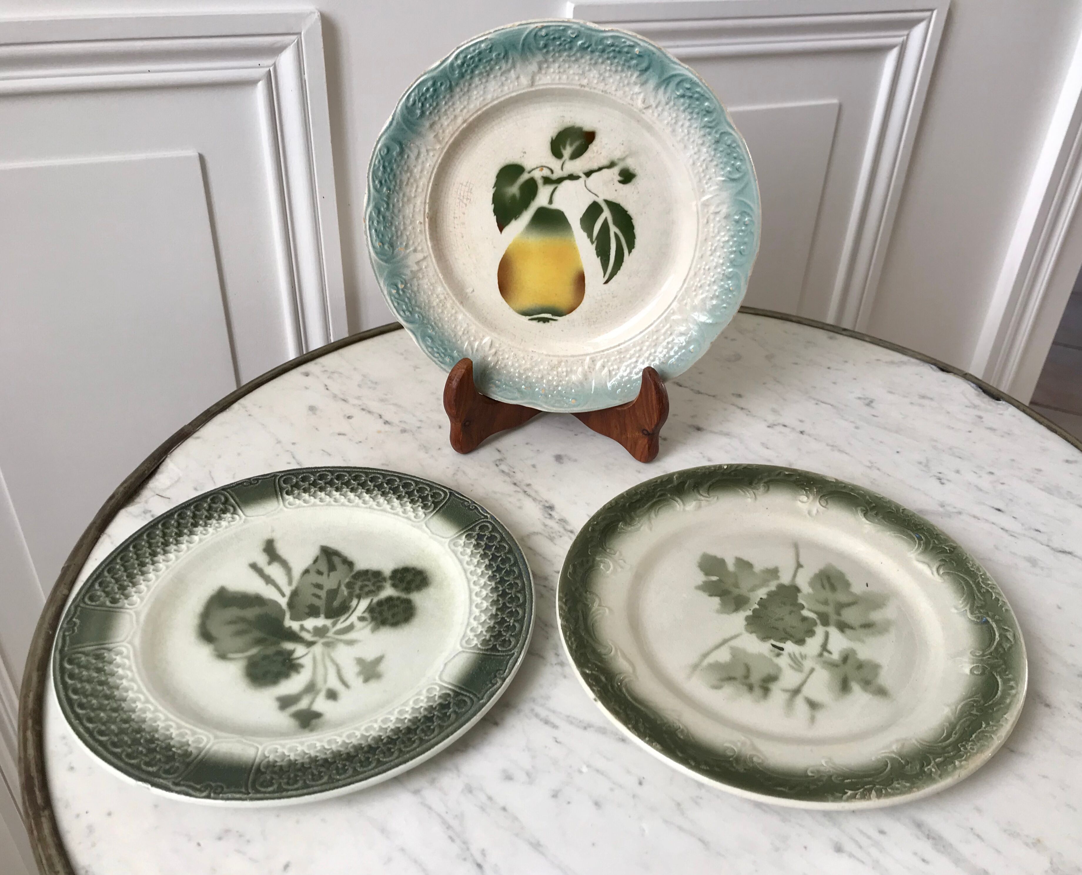 Trio of dessert plates in slurry XIXth