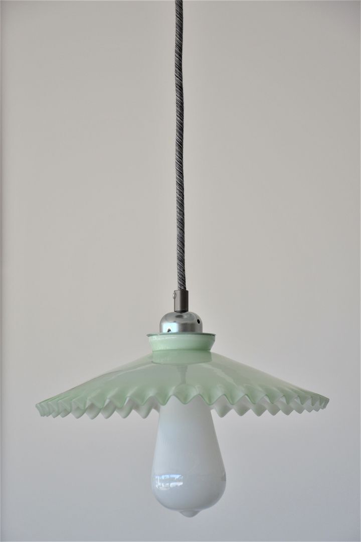Vintage suspension in opaline scalloped mint color with water