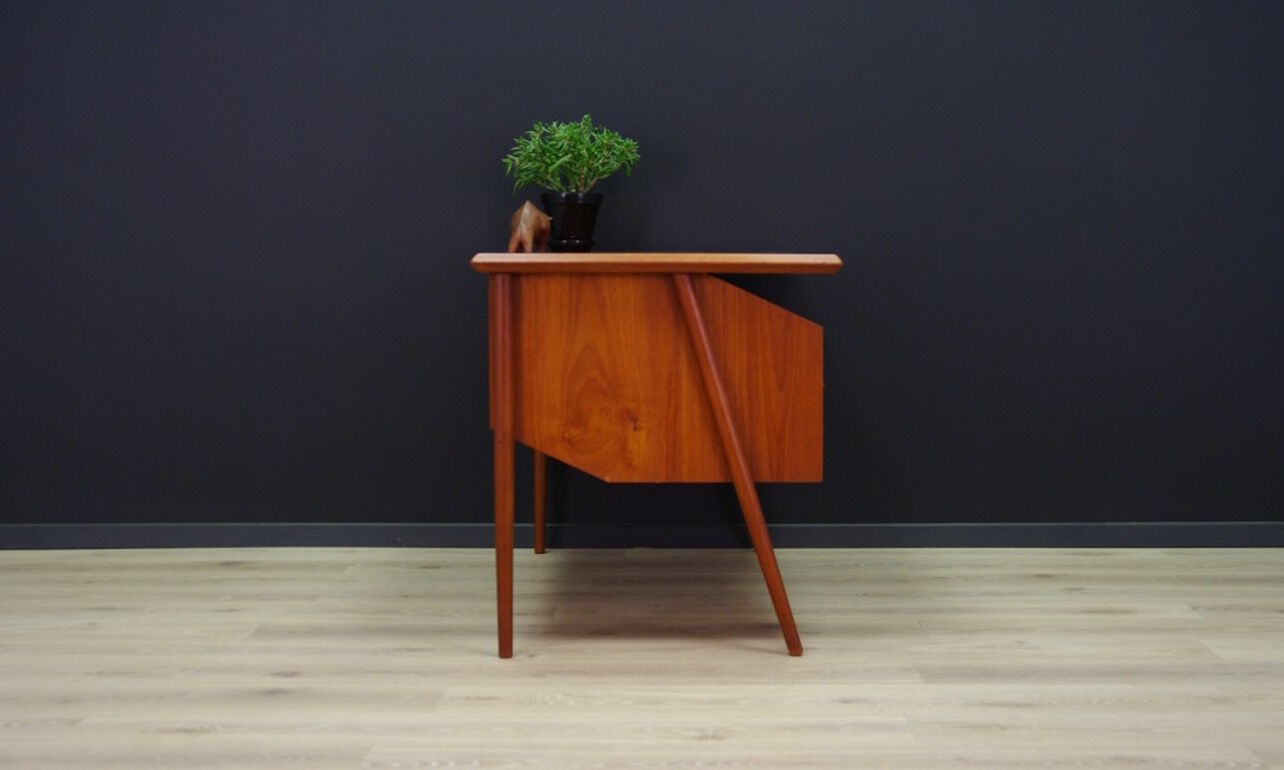 G.N. Tibergaard writing desk classic in teak