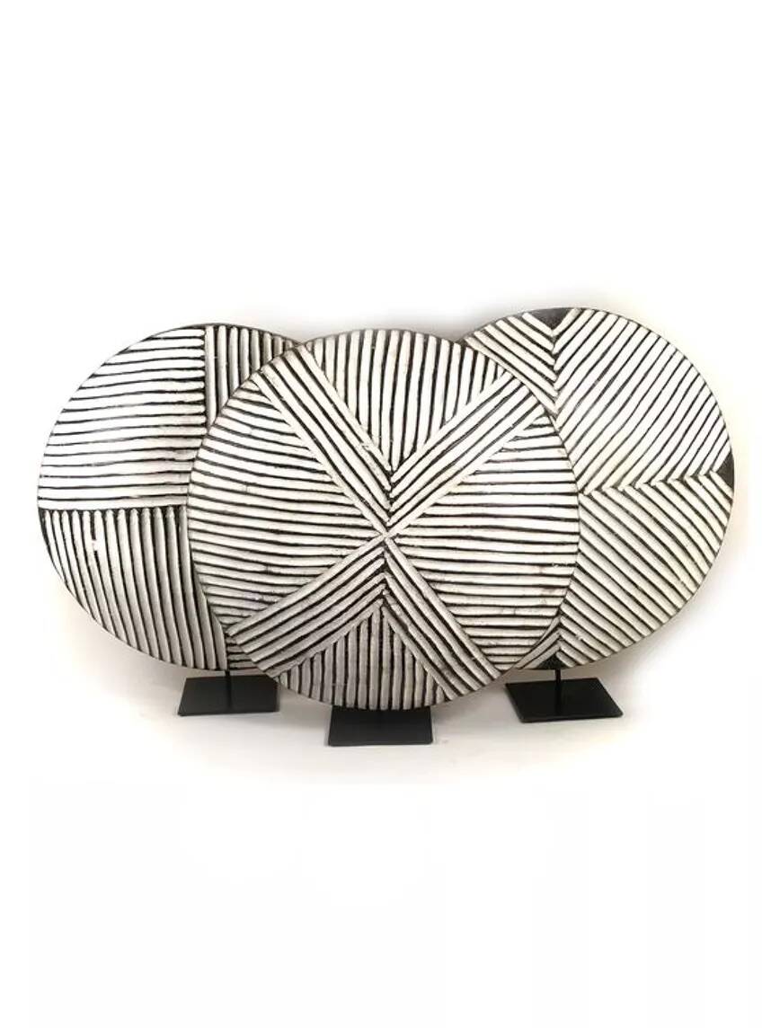 Traditional Bamileke round shield of 40cm