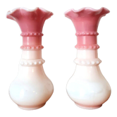 Paire de vases en opaline de foire vers 1920