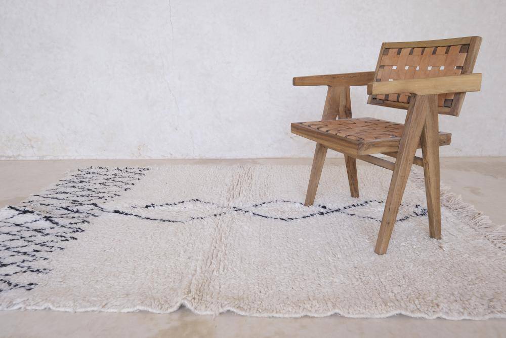 Beni Ourain rug from the Moroccan Atlas - 228 x 161 cm