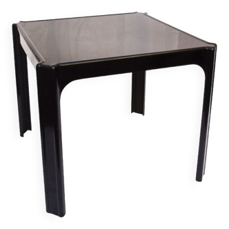 Square table design 1970 fiberglass.