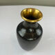 Vase en laiton émaillé noir et doré