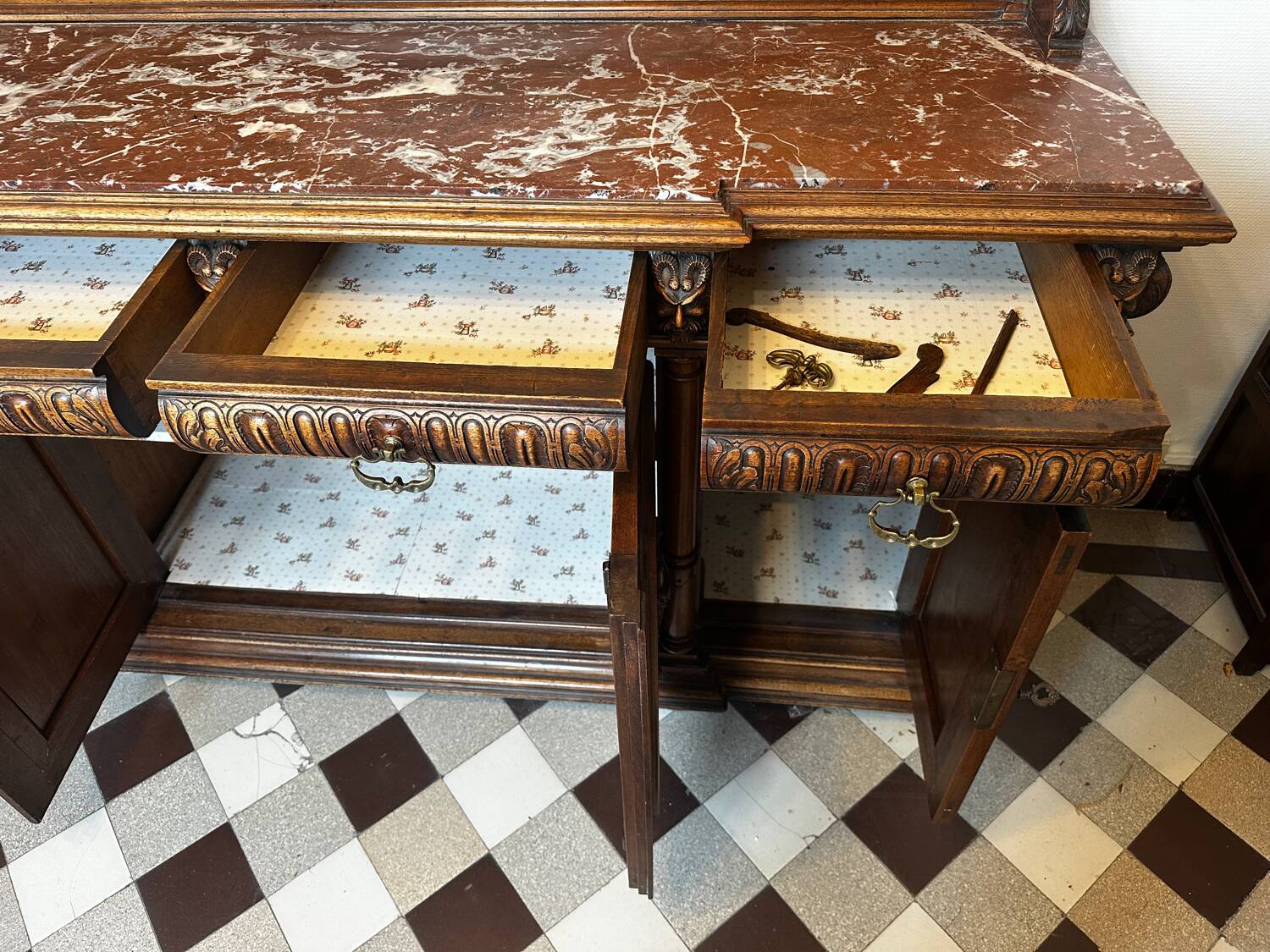 Two-part Renaissance-style buffet - Solid oak & marble, late 19th century