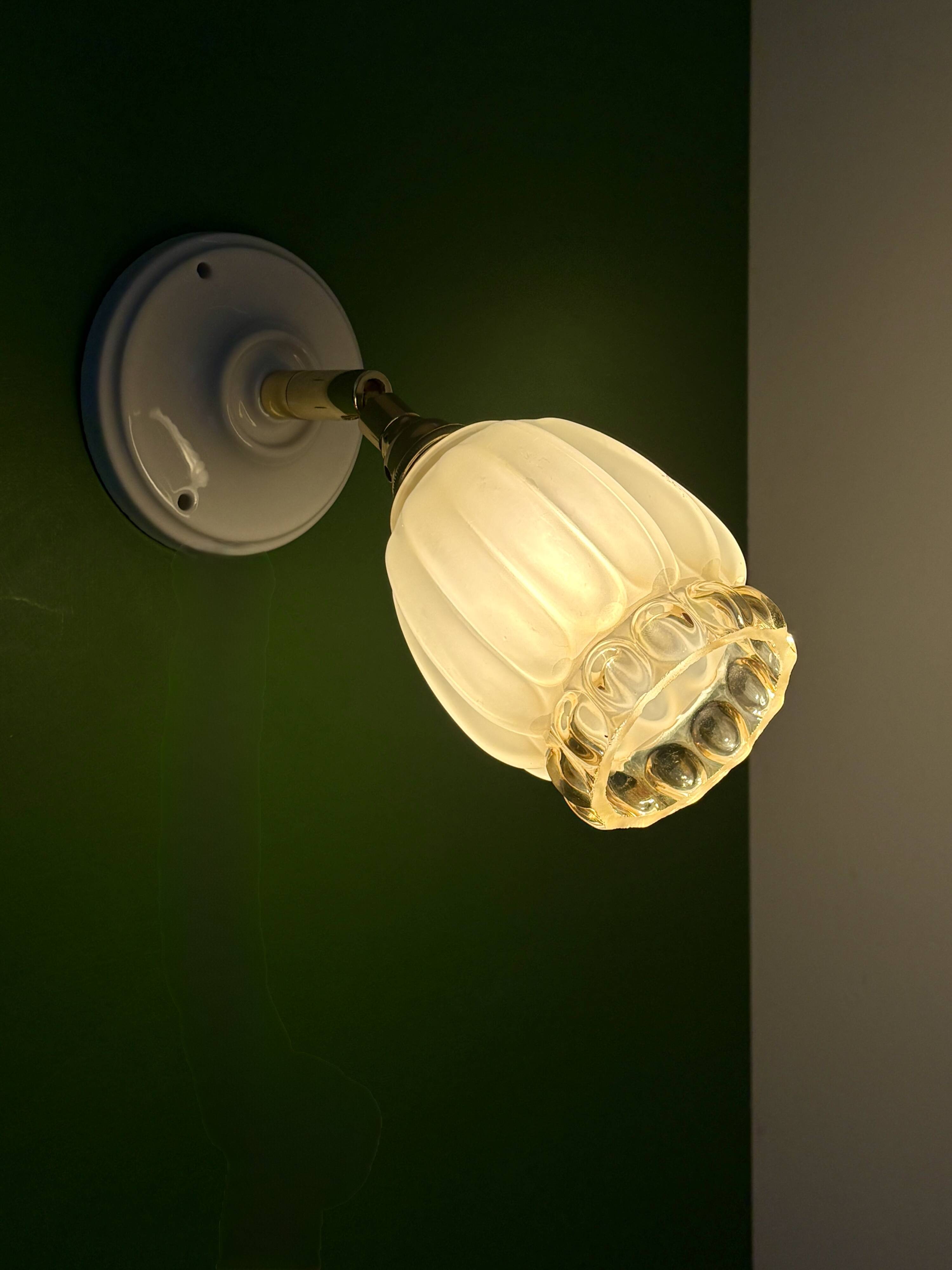 Vintage tulip wall light in frosted and amber glass