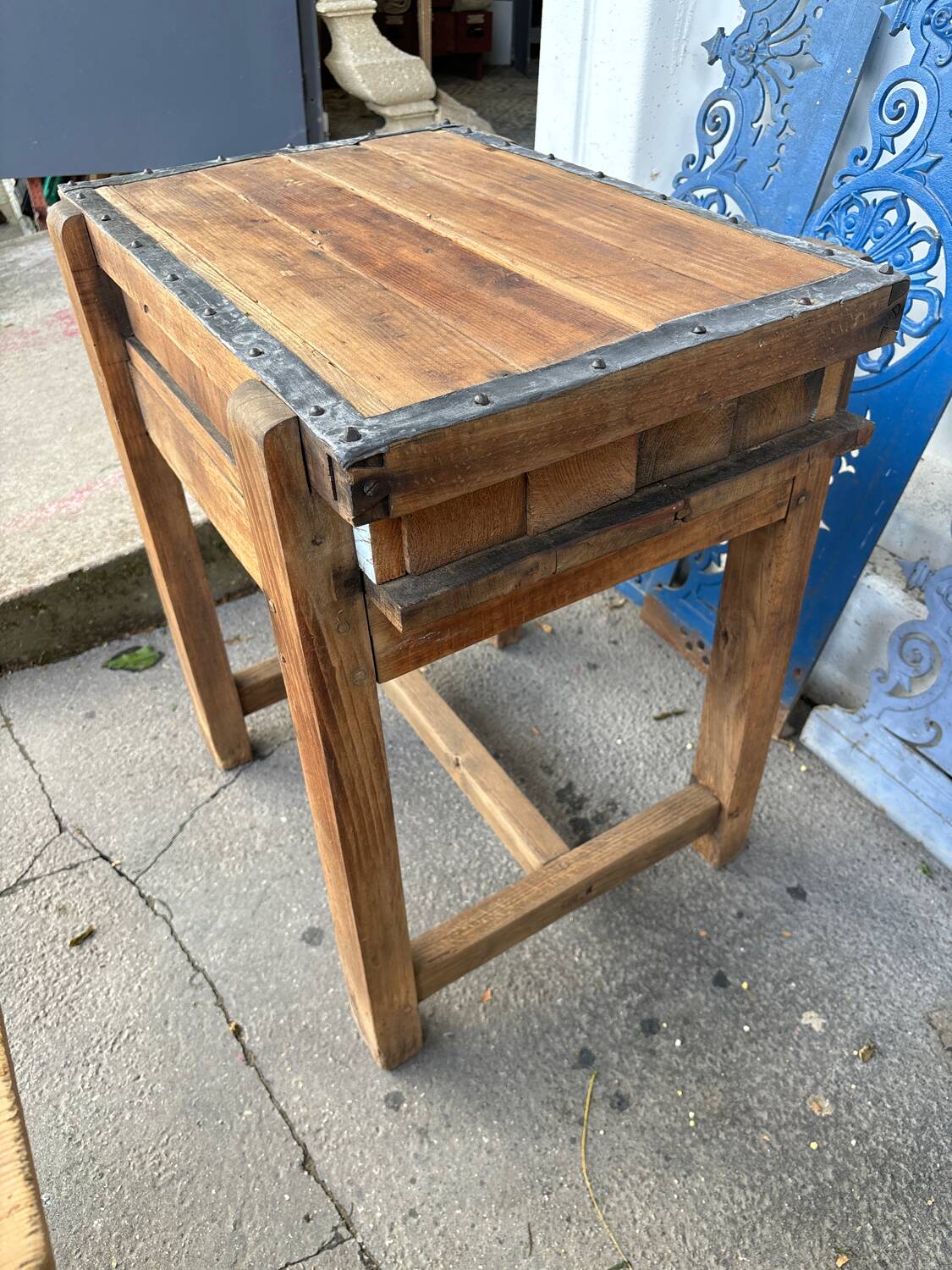 Oak and zinc block
