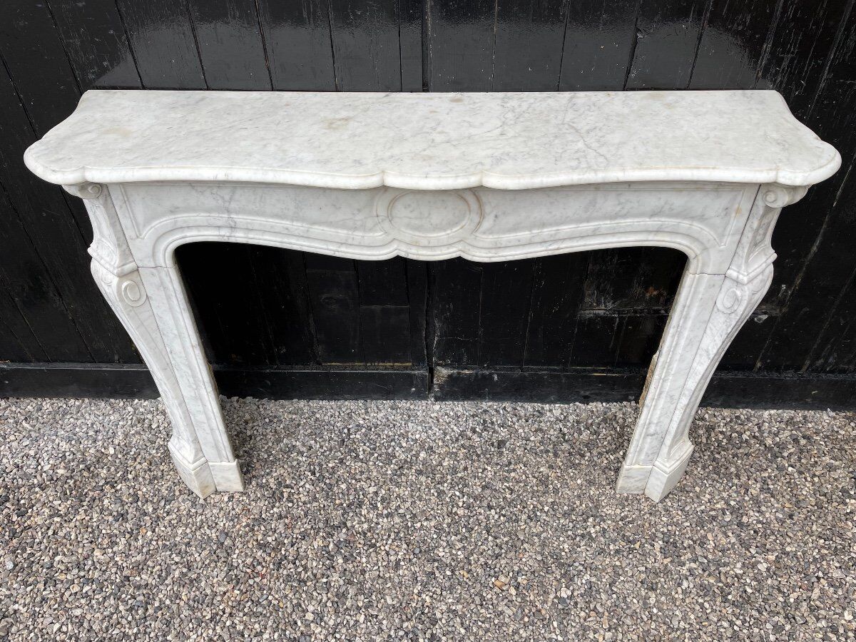 Louis XV style fireplace in Carrara marble around 1900