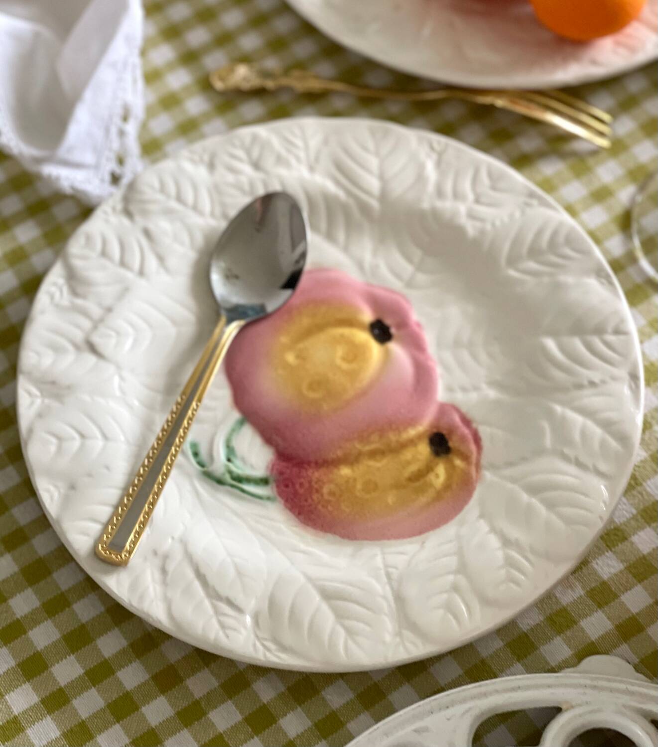 9 dessert plates and 1 barbotine dish from Sarreguemines