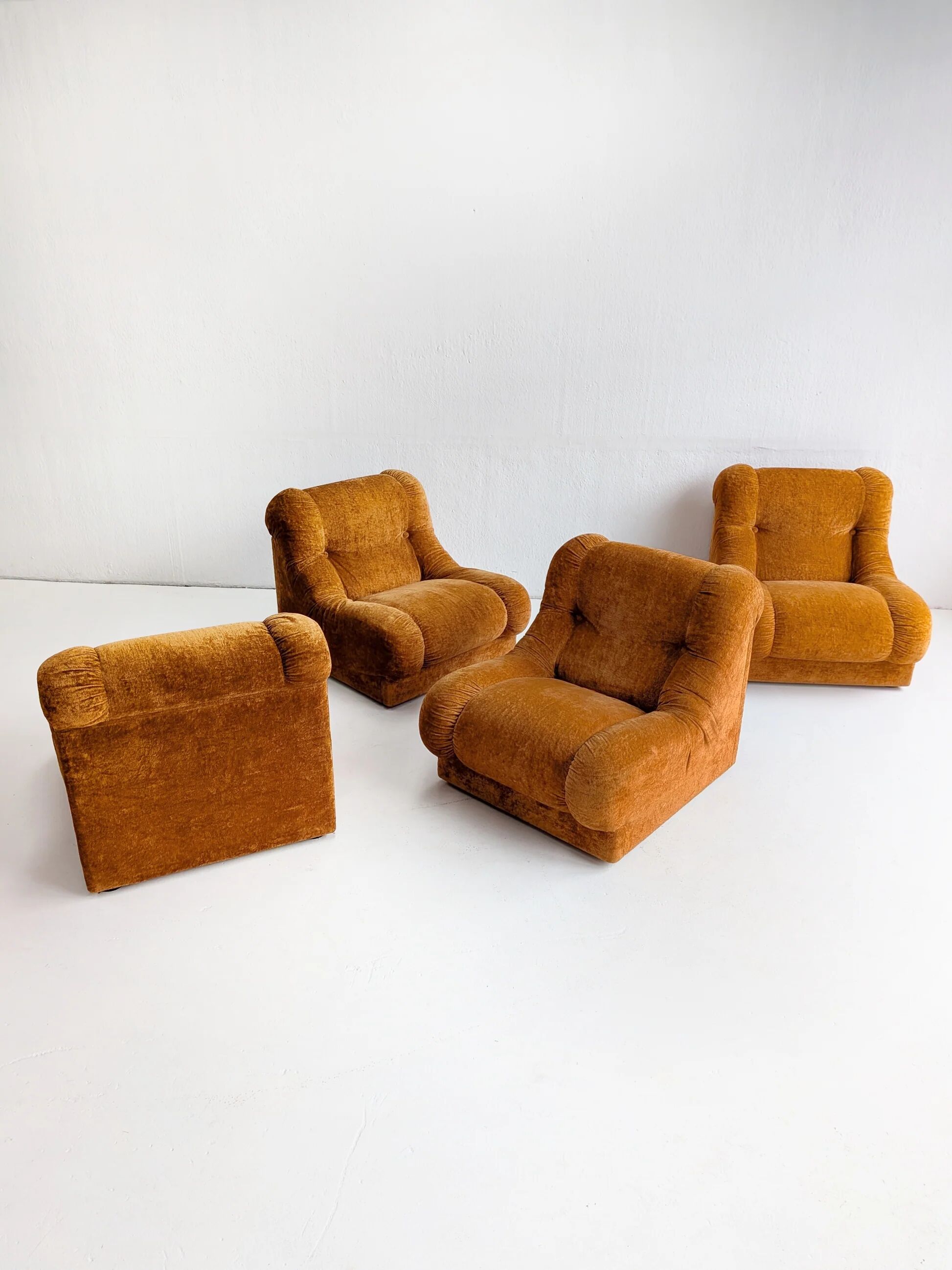 Set of 4 Modular Italian Lounge Chairs 1970s