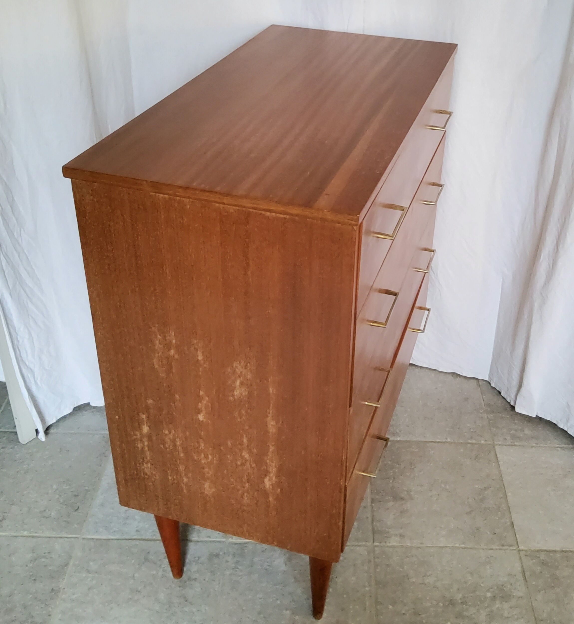 Dresser 60s