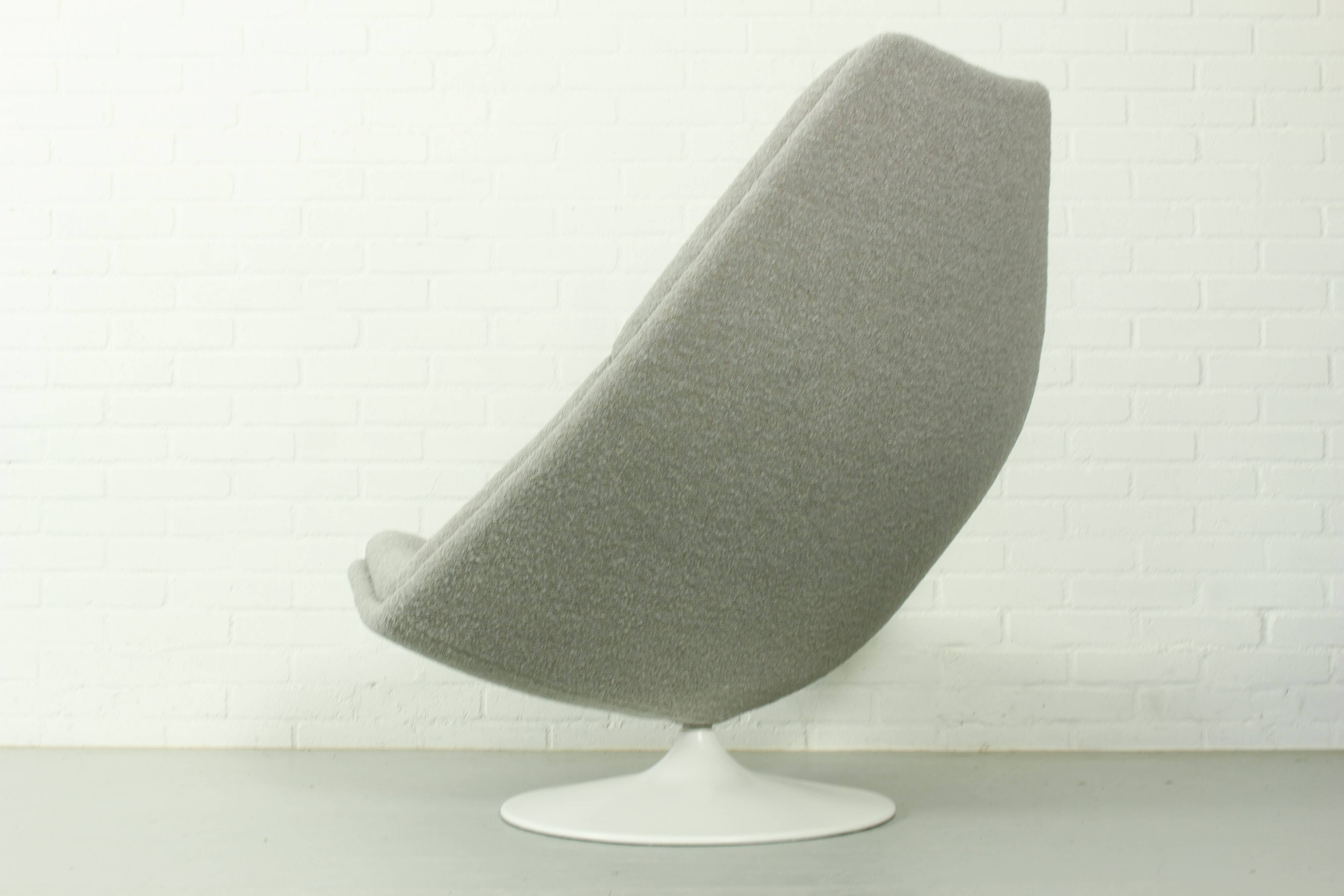 F590 lounge chair designed by Geoffrey Harcourt for Artifort.