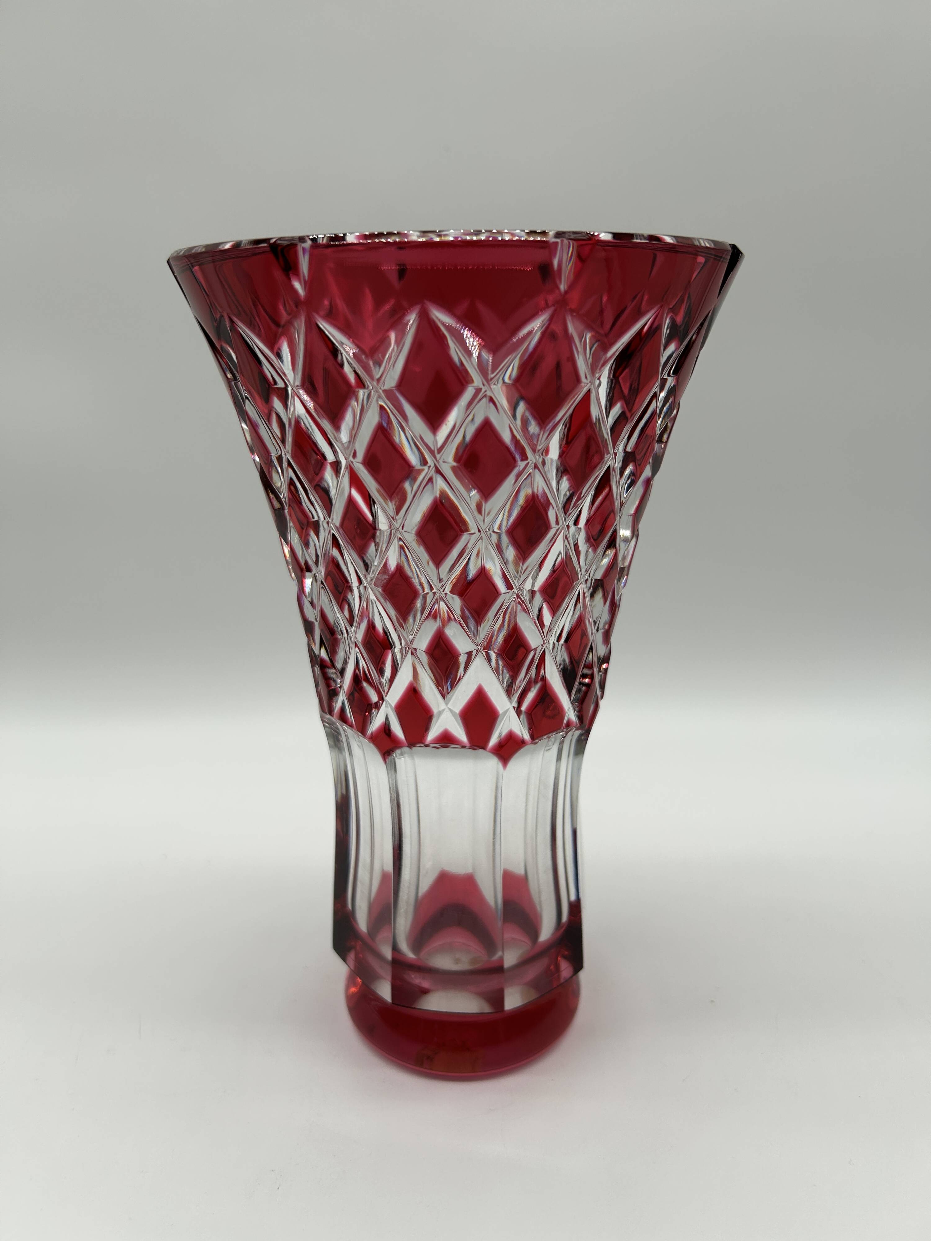 Val Saint-Lambert cut and red-lined crystal vase