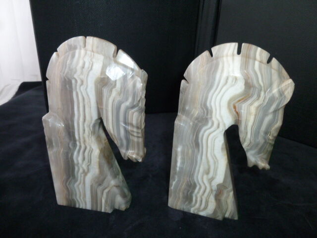 Pair of bookends "Horse heads" in onyx