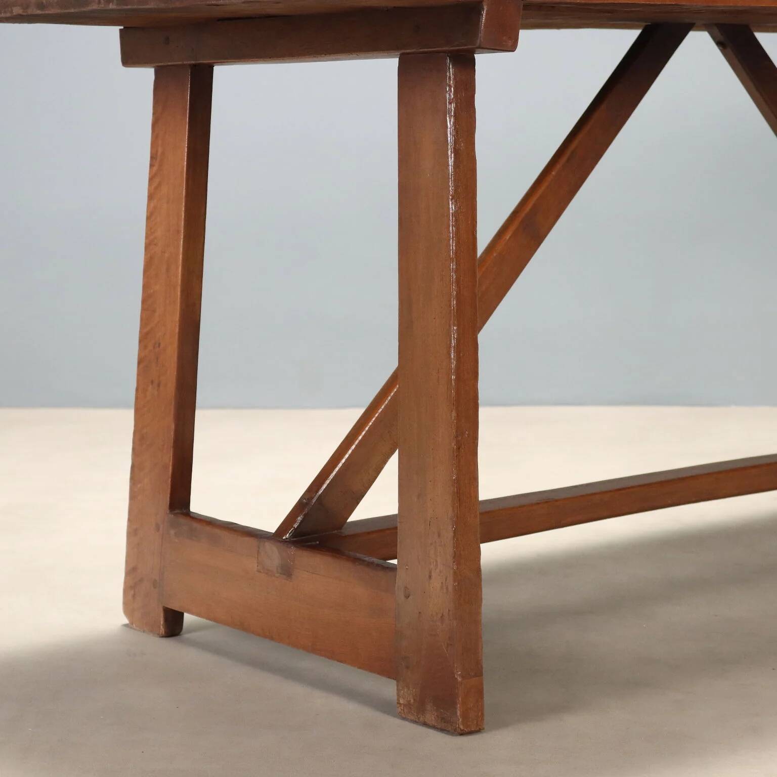 Walnut table with antique wood - Italy early 20th century