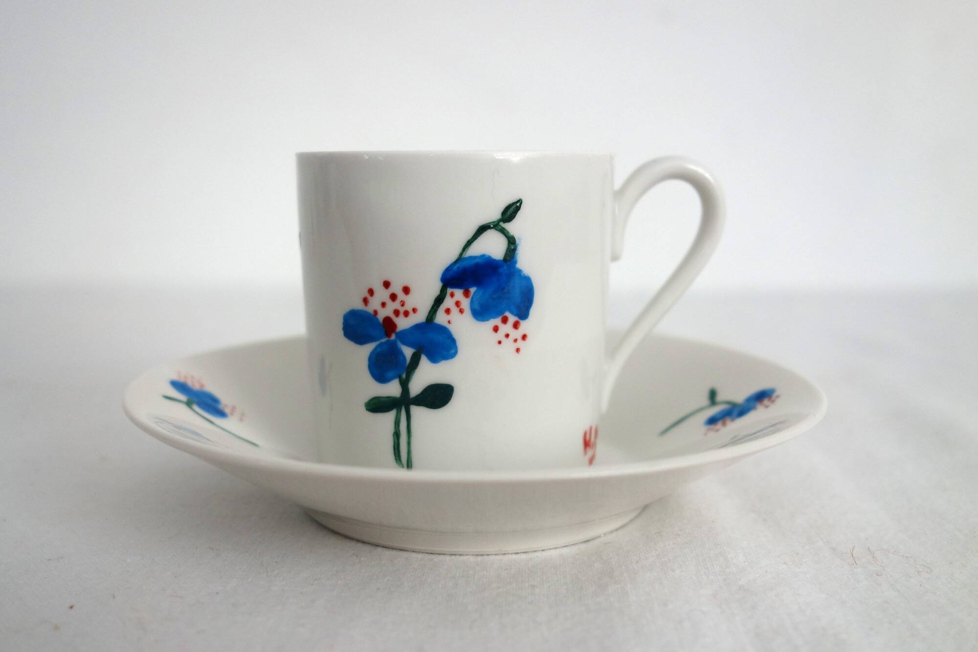 6 Limoges porcelain coffee cups, hand decorated, 1930s