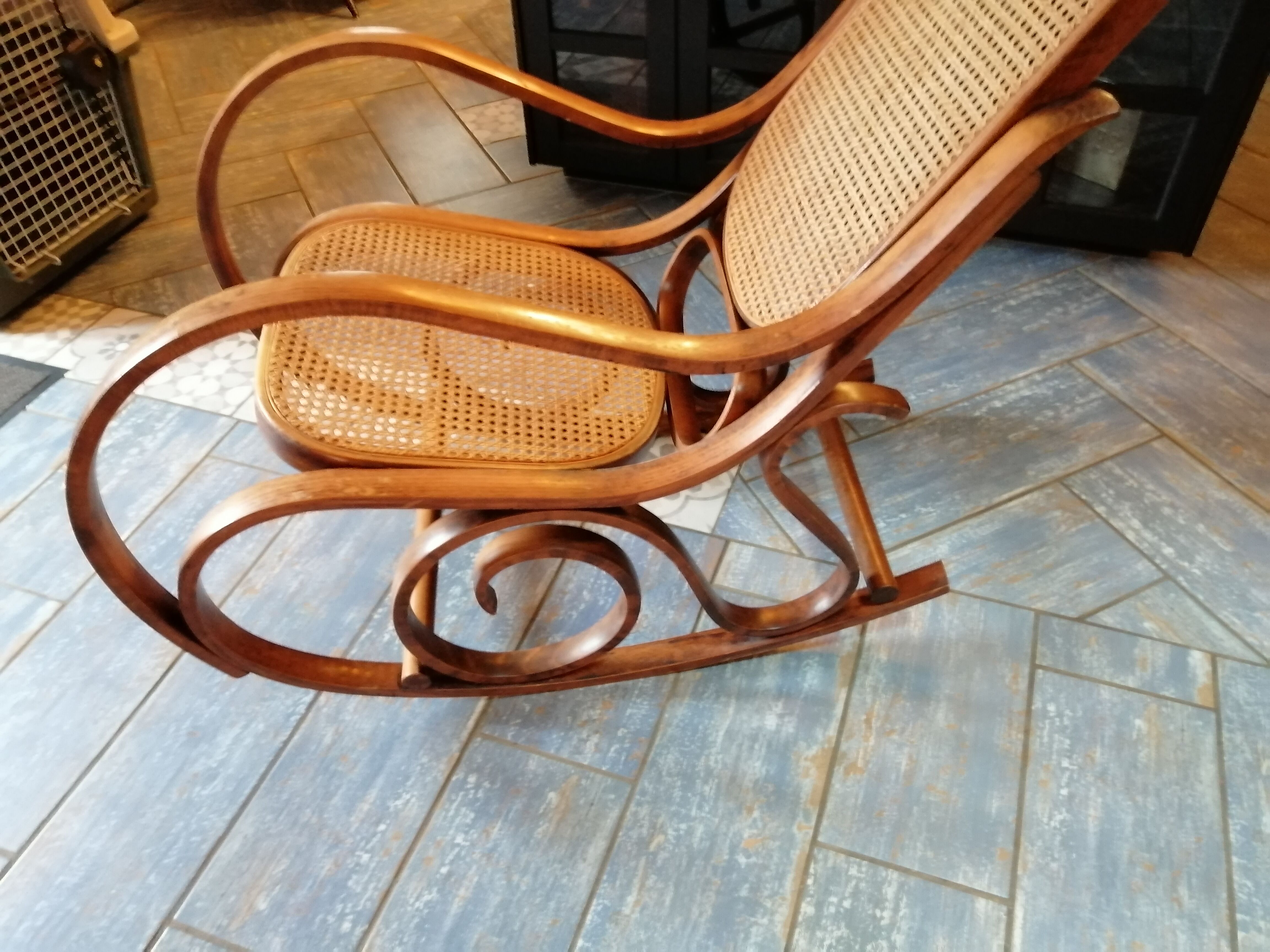 Rocking chair