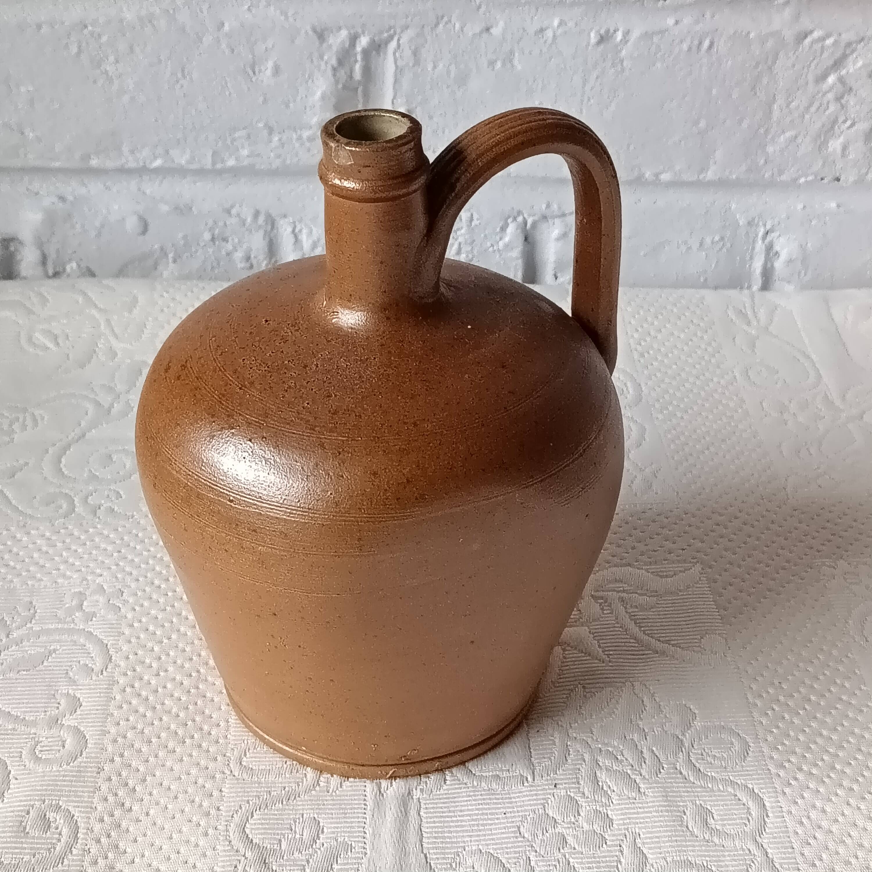 Beau pot à huile ou à vin vintage fait main en grès marron vernissé