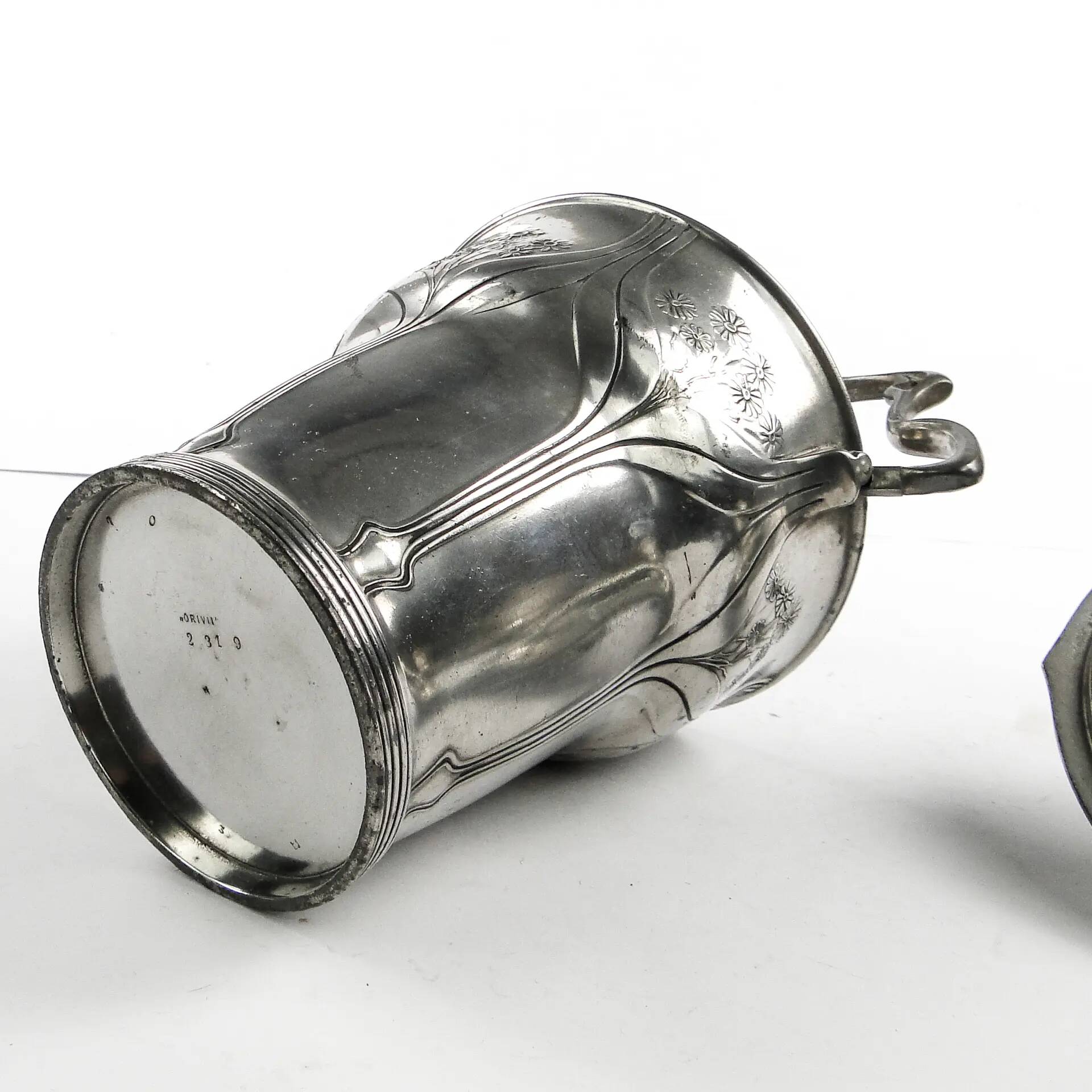 Art Nouveau tea caddy, silver-plated pewter, Orivit, Germany, early 20th century