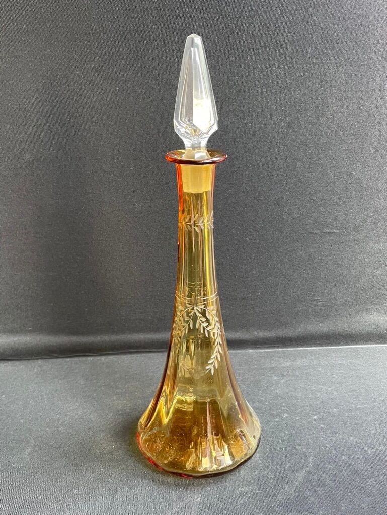 Liquor decanter - amber-cut crystal
