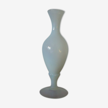 Opalescent white opaline soliflore vase