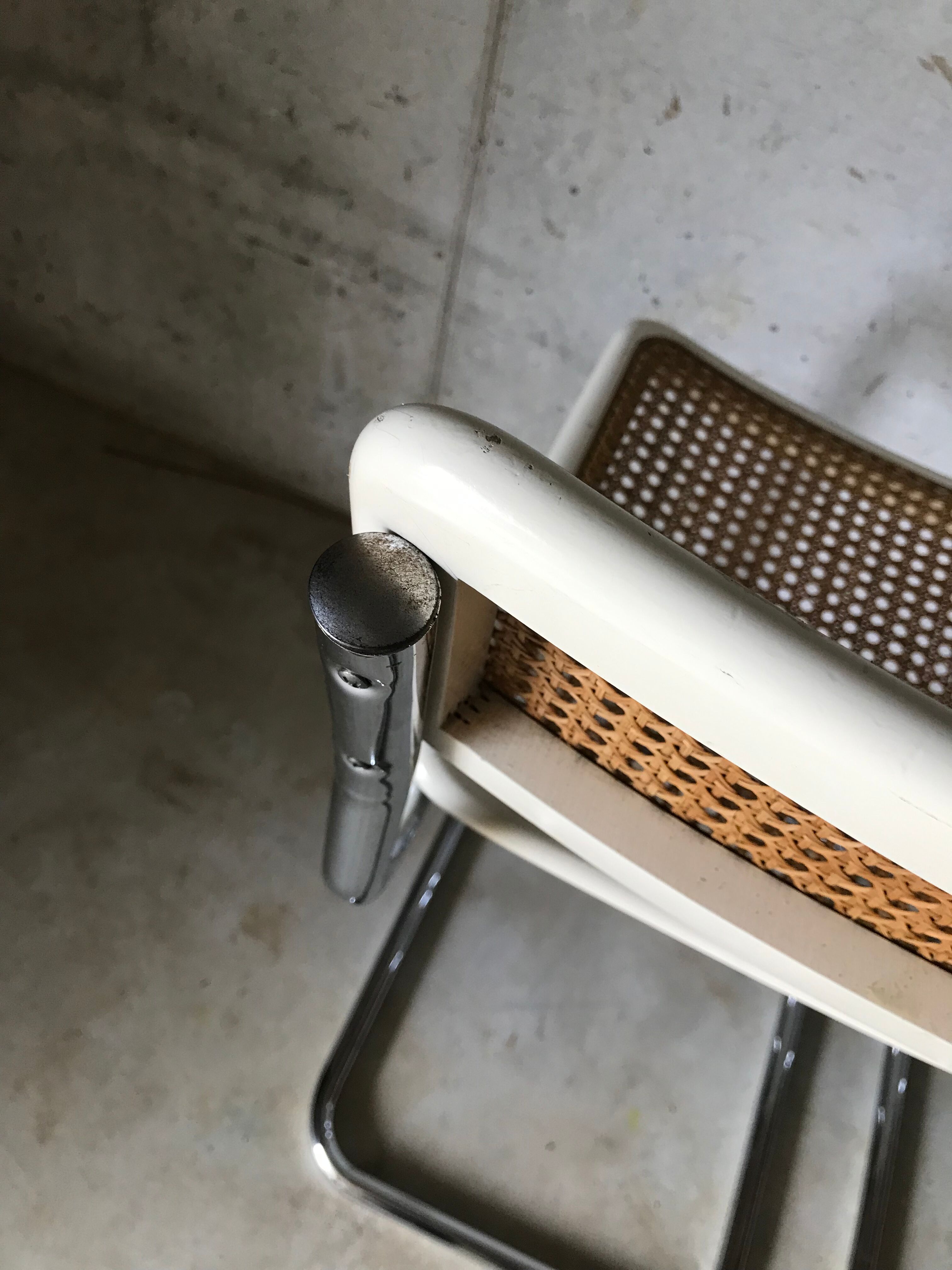 High chair in cannage