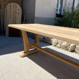 Aerogommée monastery table