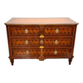 Commode autrichienne Louis XVI en placage de noyer avec incrustations et dorure, années 1790.