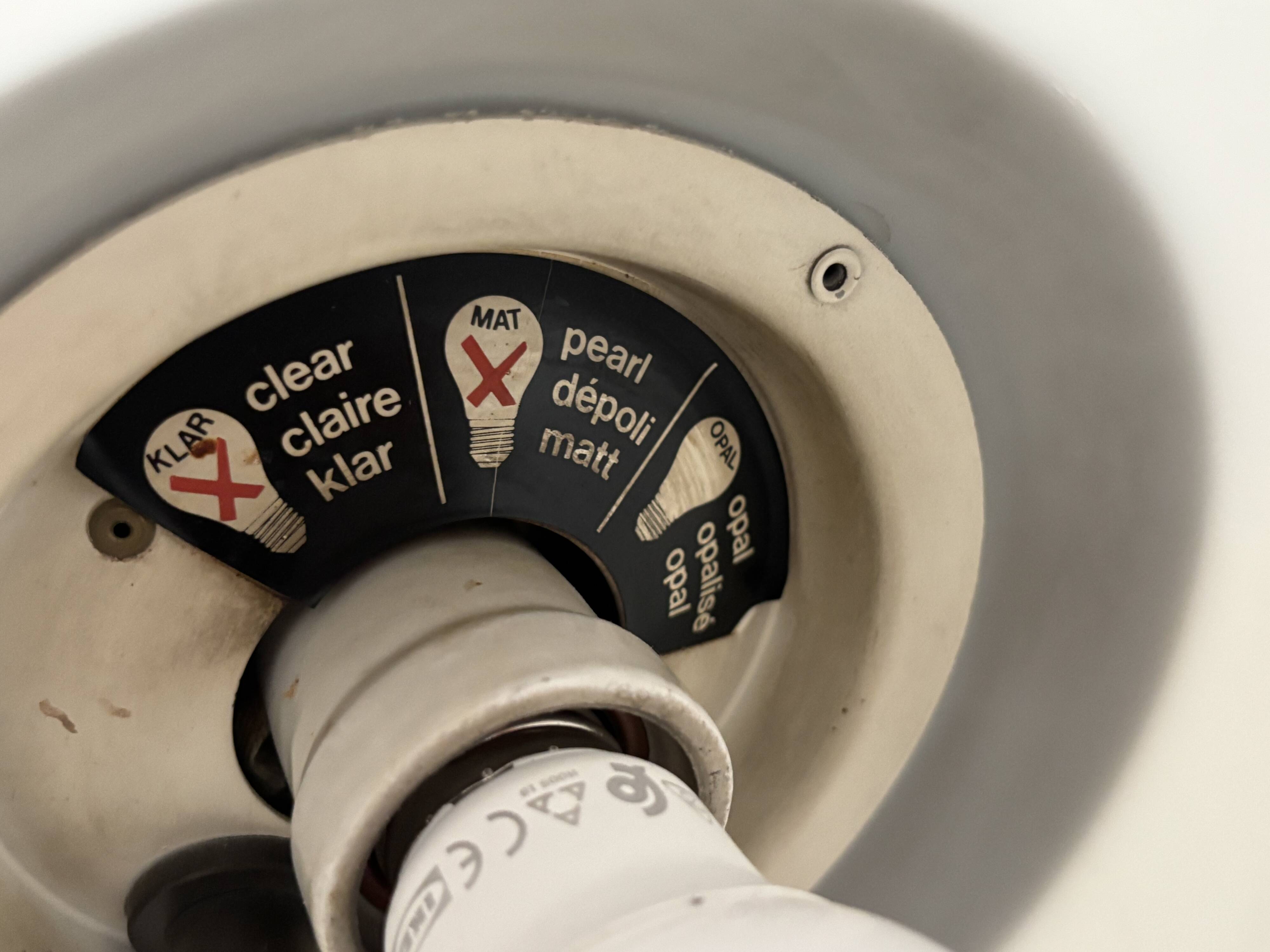 Vintage Opala table lamp Hans J. Wegner Louis Poulsen Design