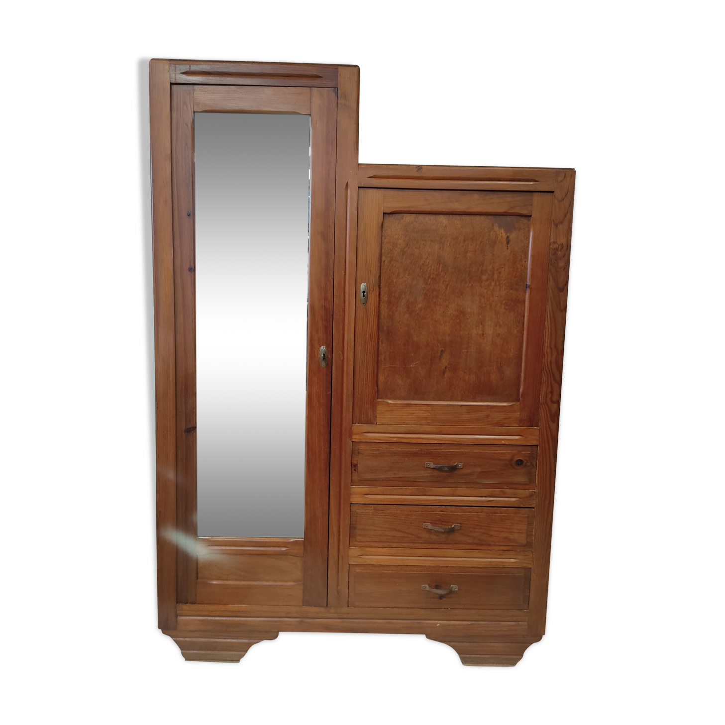 Vintage asymmetric cabinet