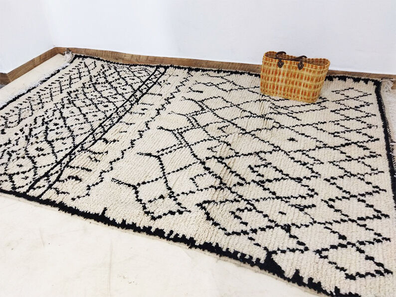 263x163cm Moroccan Berbere Carpet