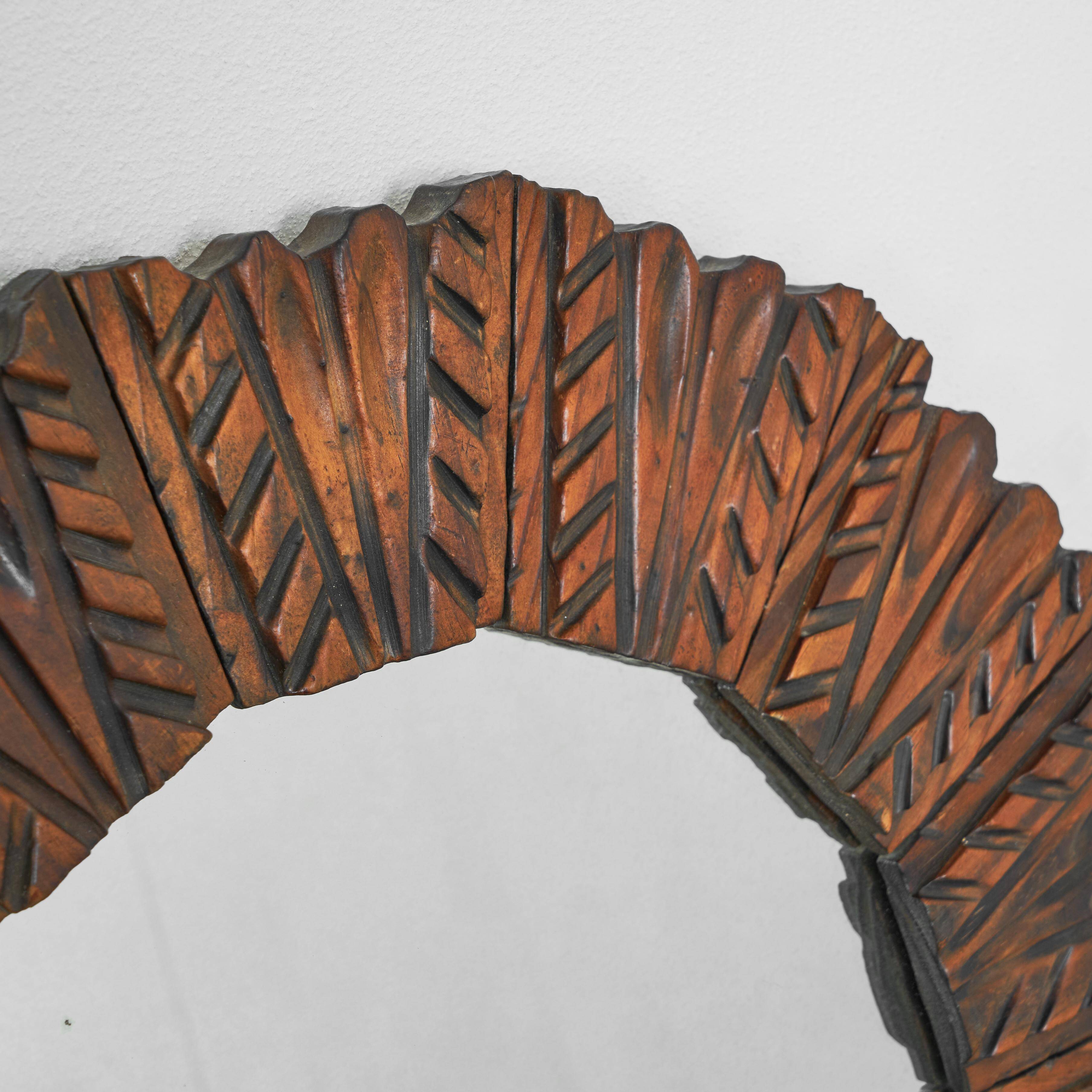 Miroir mi-siècle en bois sculpté années 1960