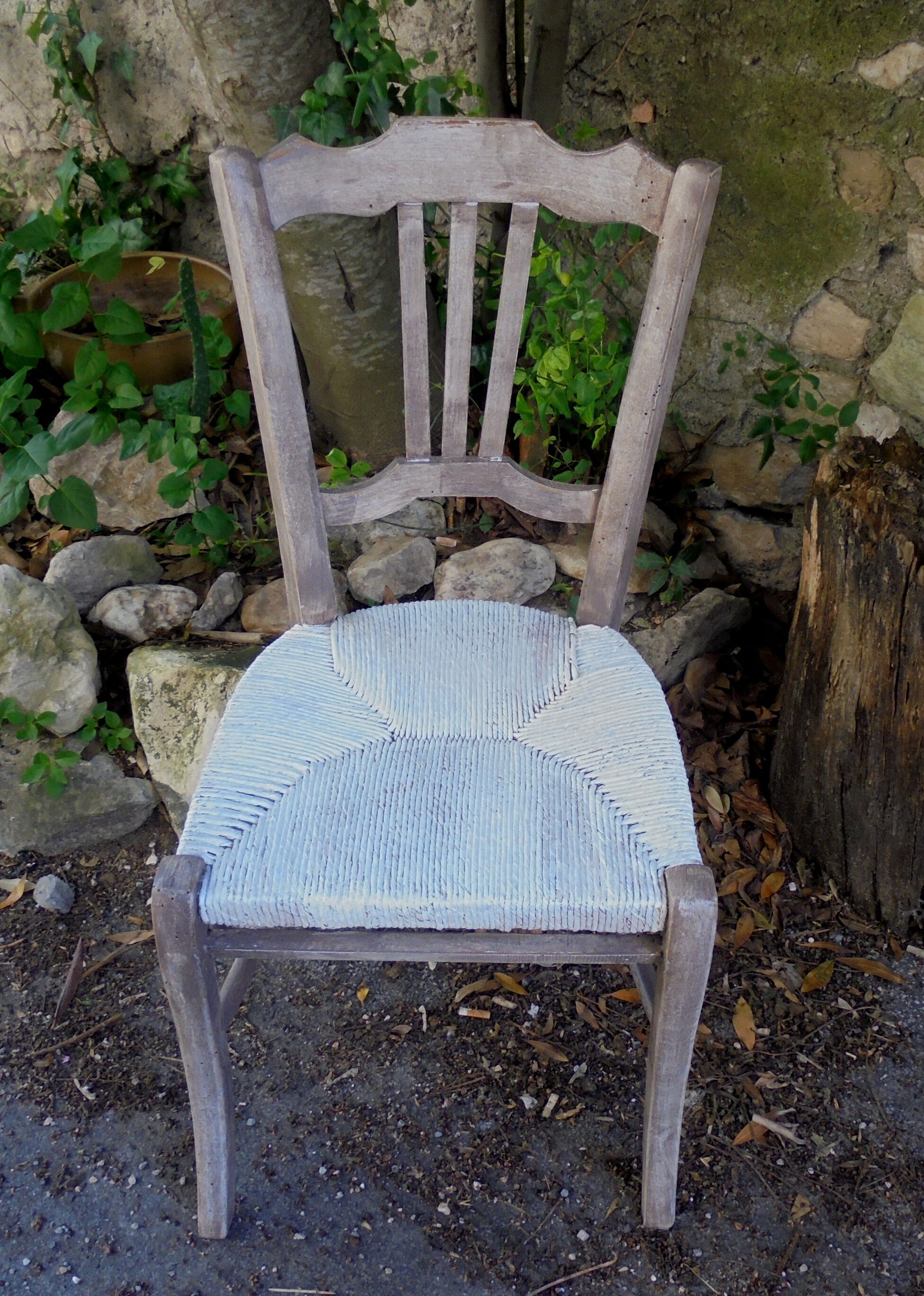 Lot 4 mulched chairs