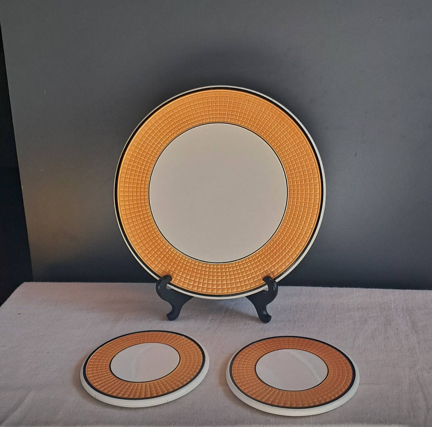 Trivet and bottle coaster
