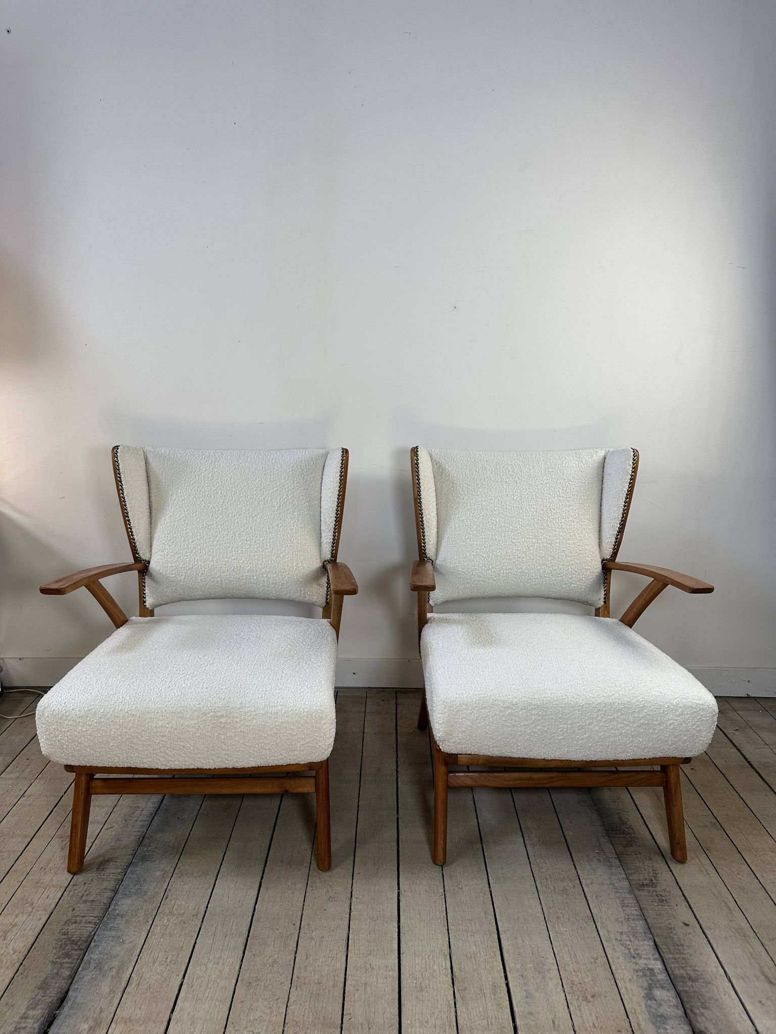 Fauteuils (la paire) bois et tissus bouclés 1950'S