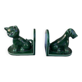 Dog and cat bookends