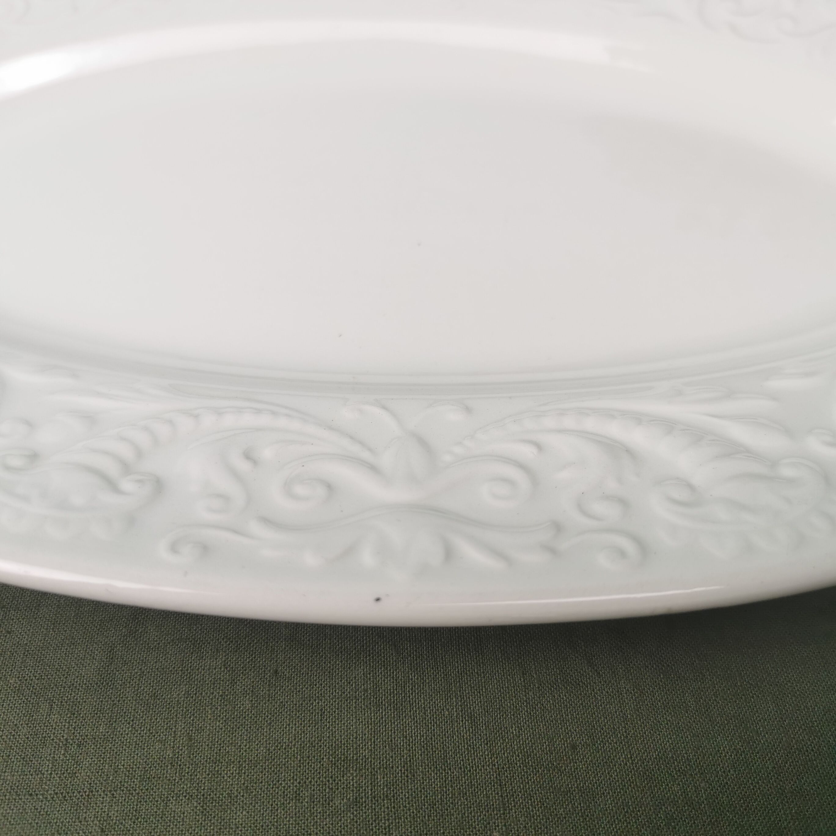 Oval dish Renaissance model Richard Ginori