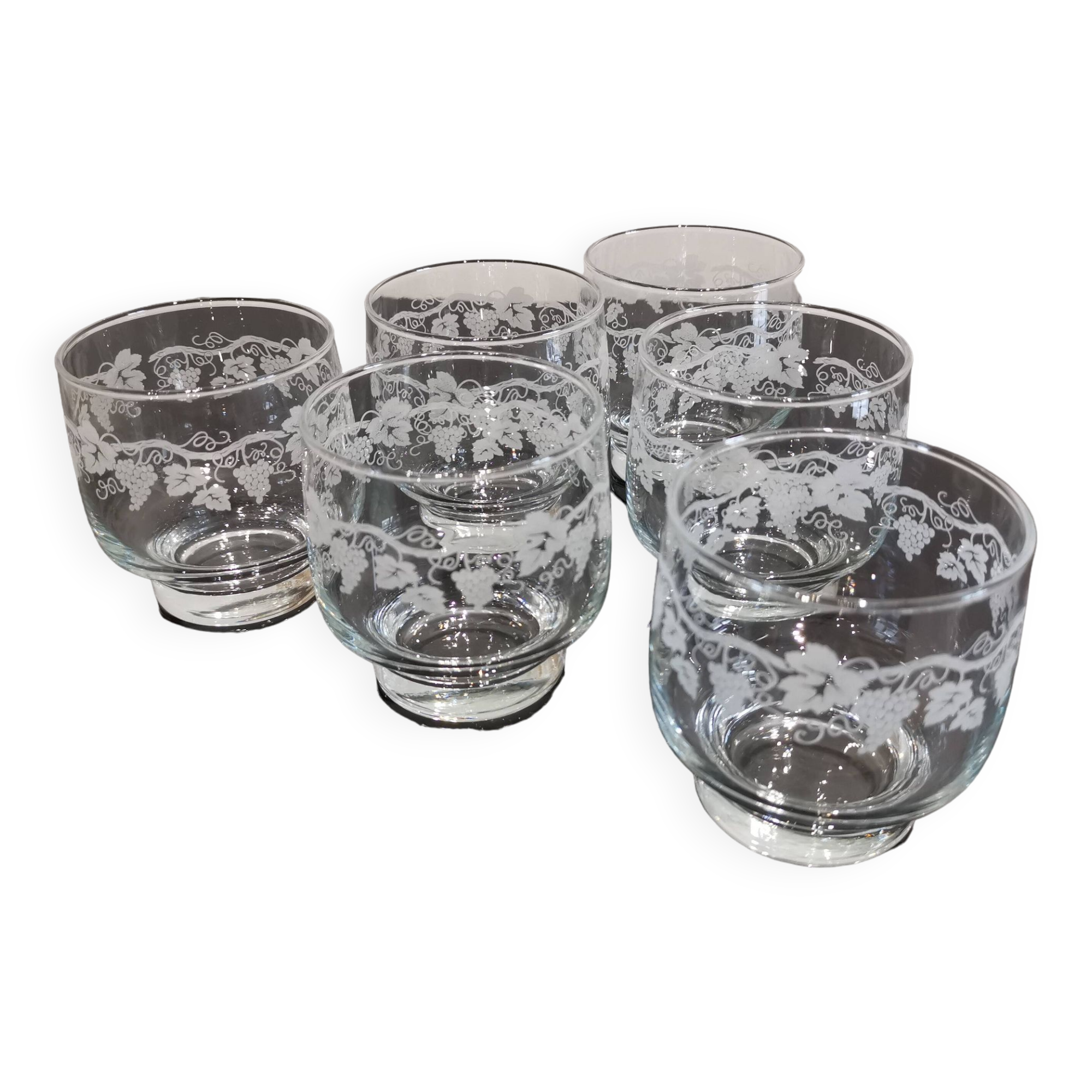Set of 6 water glasses decorated with grapes and vine branches France