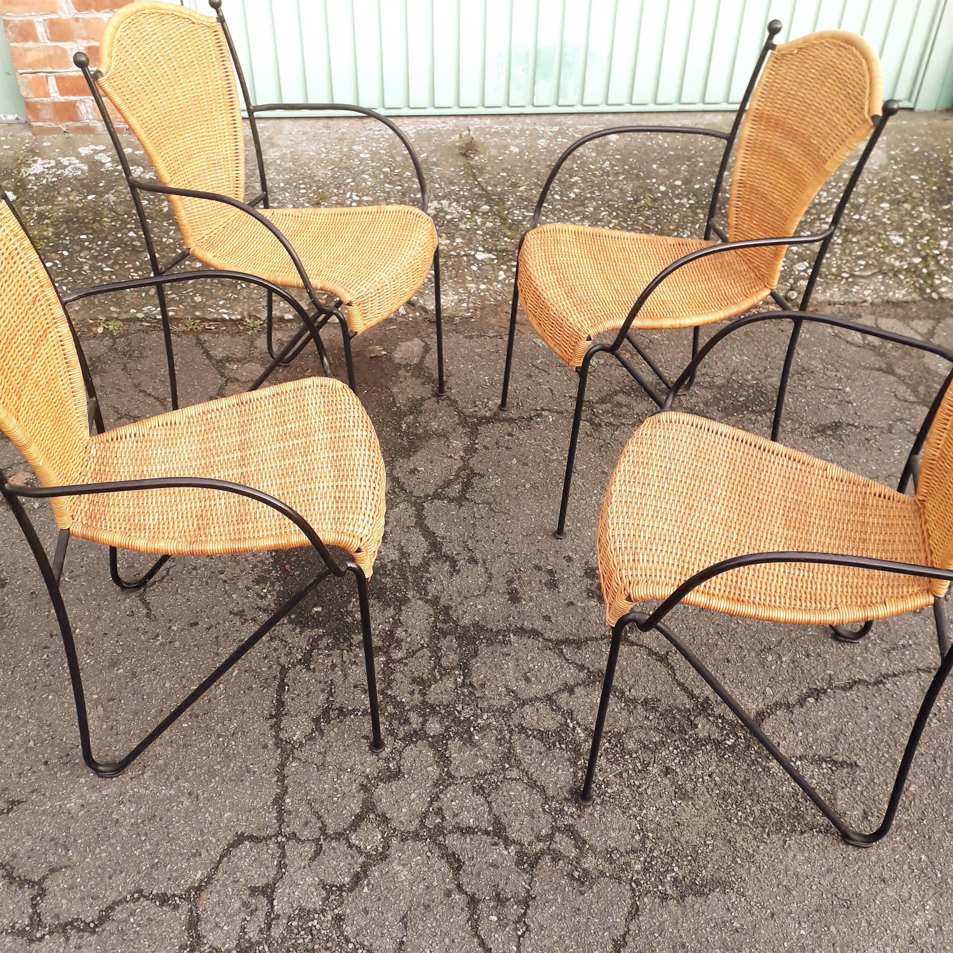 4 armrests wrought iron rattan