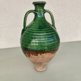 Carafe en grès vert