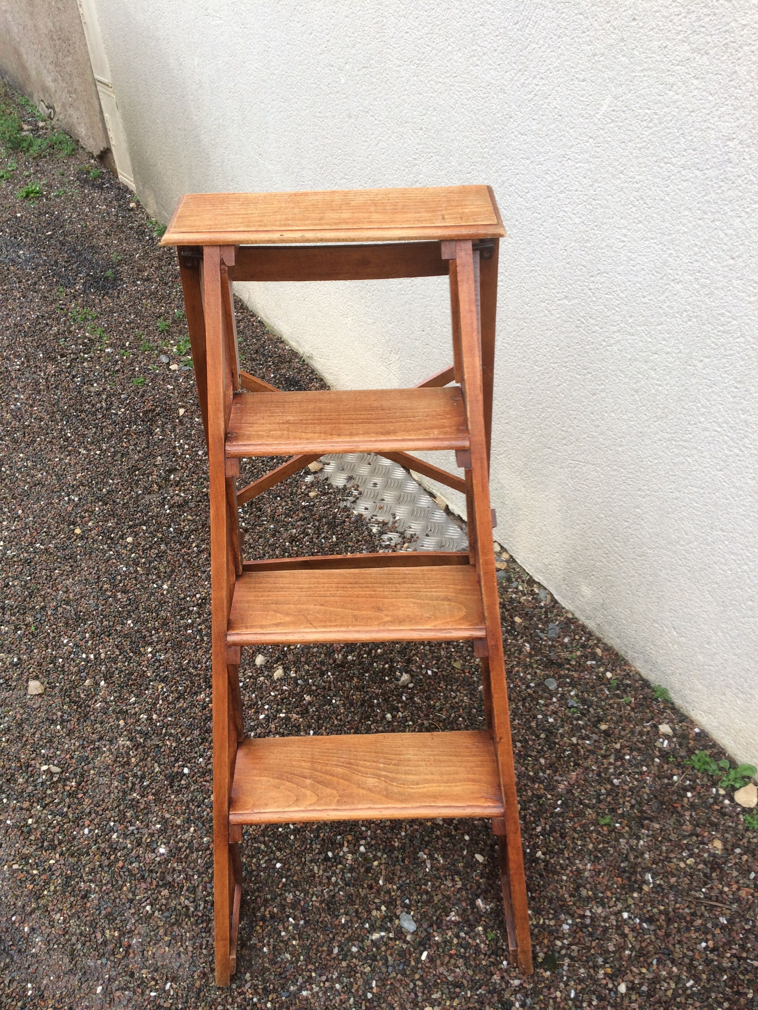 Library stepladder