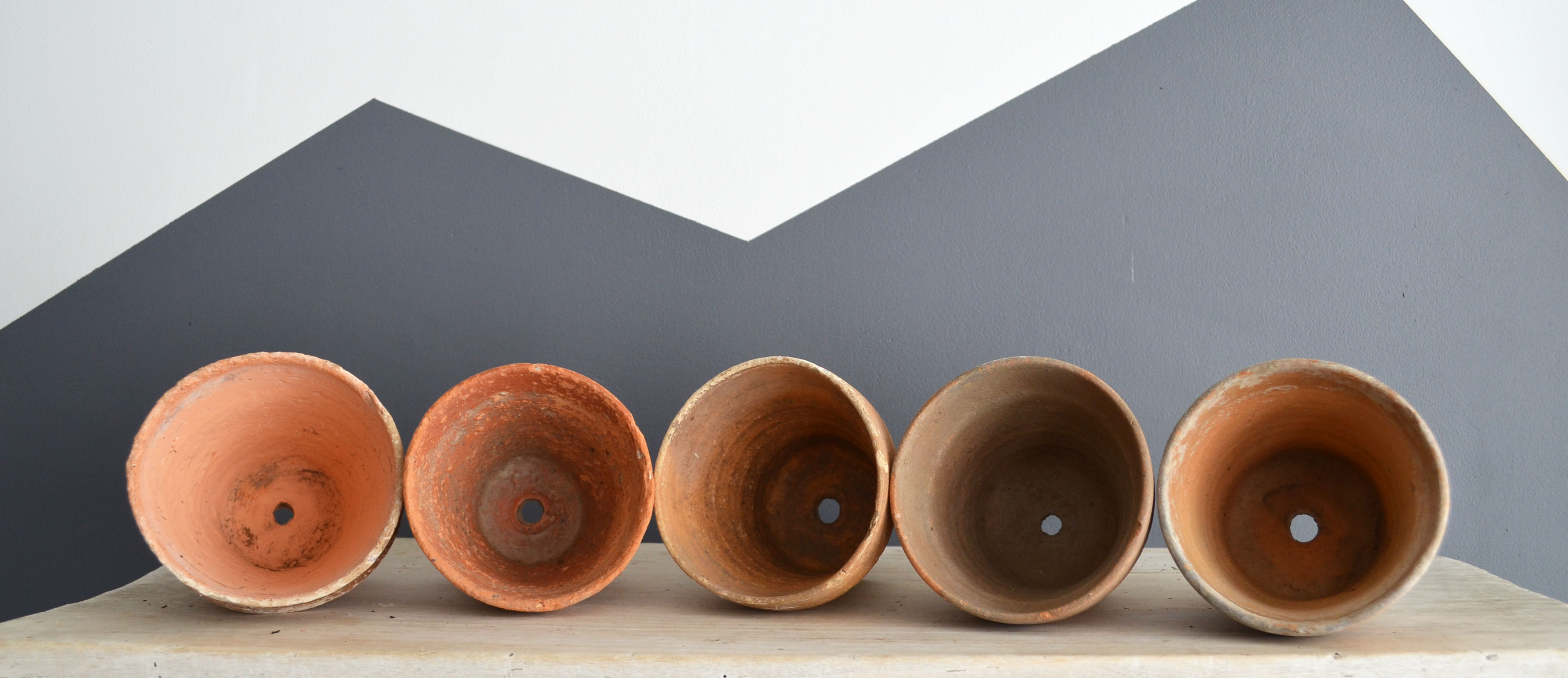 5 old terracotta pots 10 cm